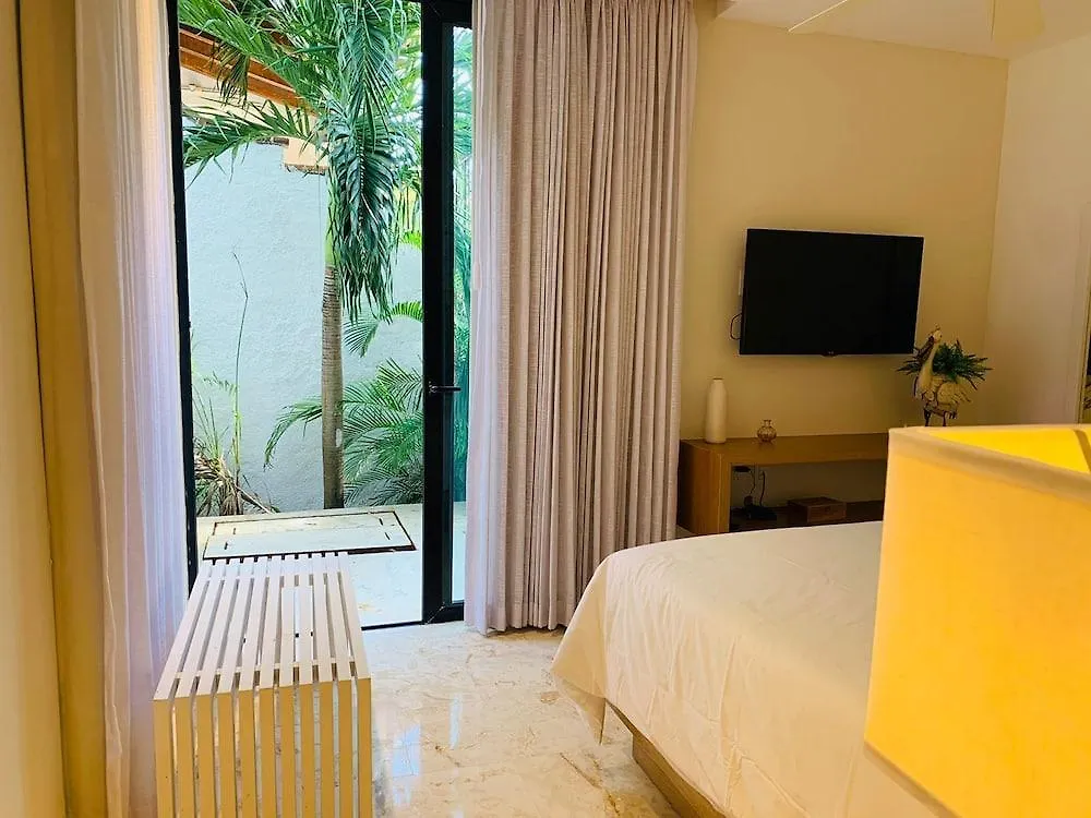 Anah Suites Playa del Carmen 4*,