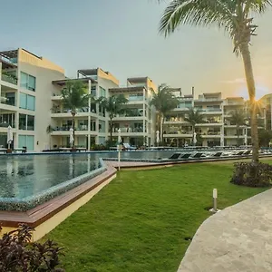 The Elements Oceanfront & Beachside **** Плая-дель-Кармен