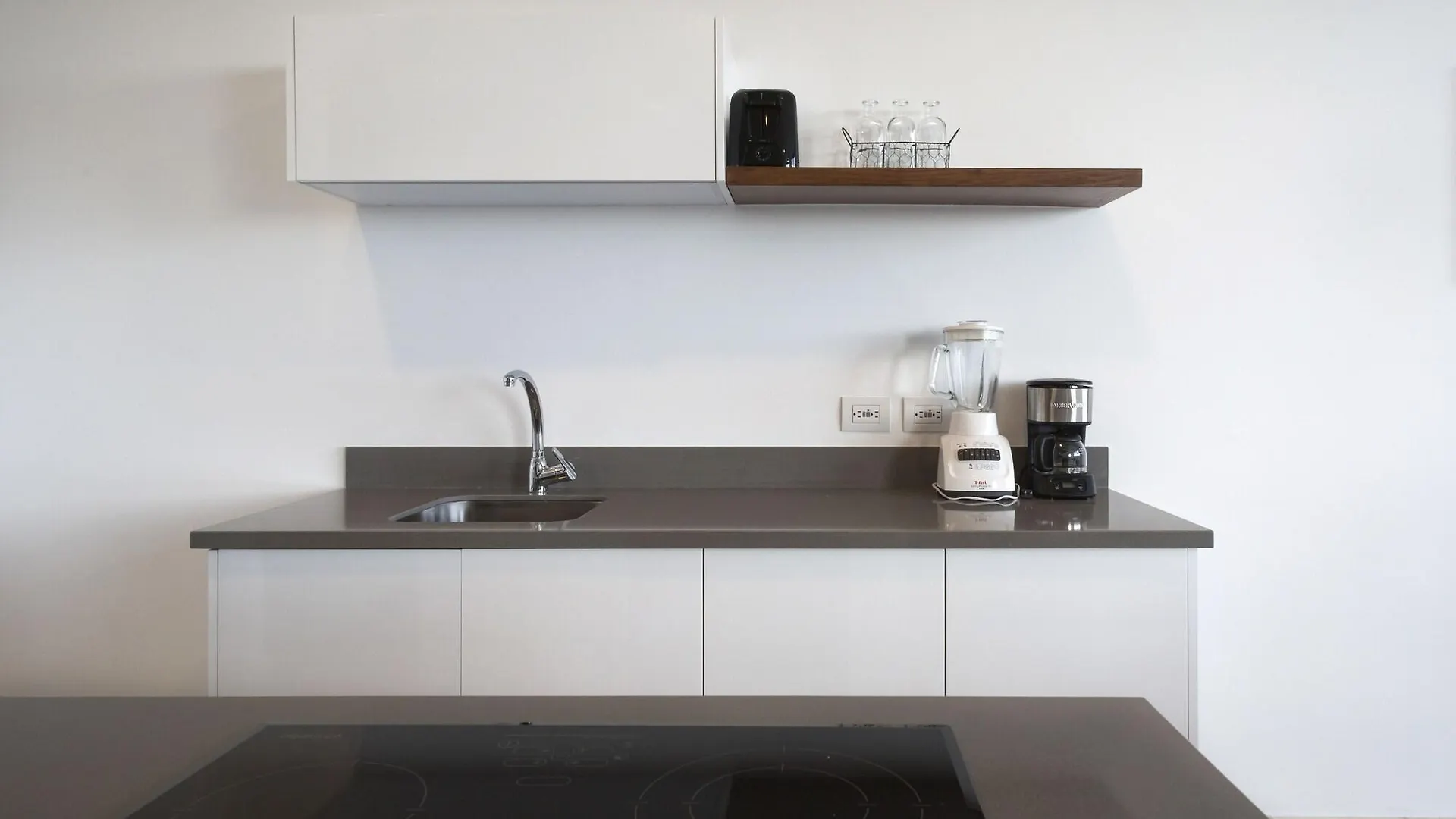 Anah Suites 신데 델 카르멘